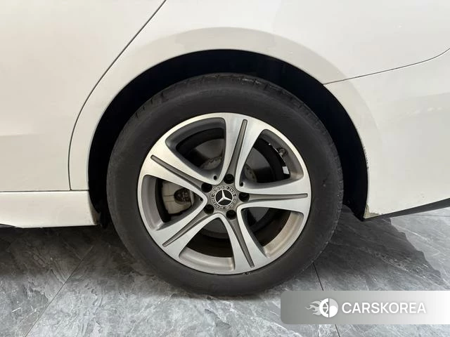 Mercedes-Benz Class C id 4278259 из Китая 17