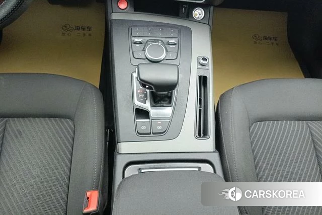 Audi Q5L id 3782653 из Китая 14