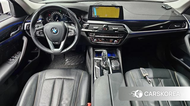 BMW 5 Series (G30) id 3905965 из Кореи 17