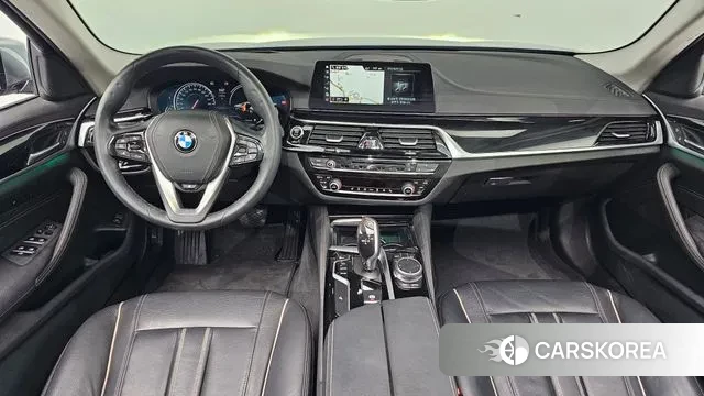 BMW 5 Series (G30) id 3368698 из Кореи 17