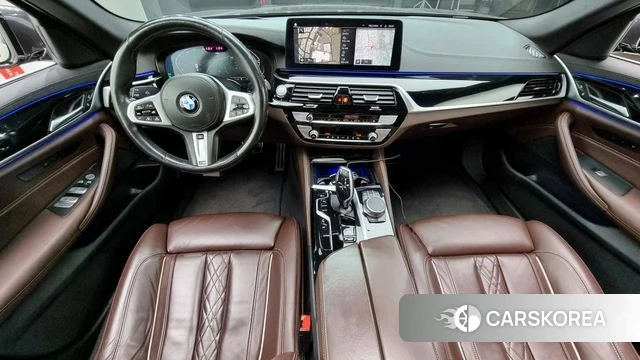 BMW 5 Series (G30) id 3827640 из Кореи 17