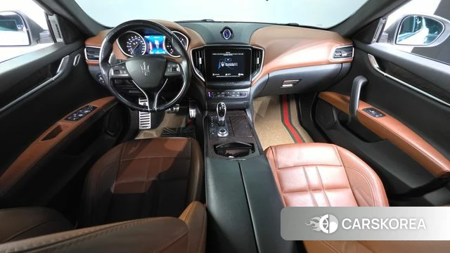 Maserati Ghibli id 4197209 из Кореи 17