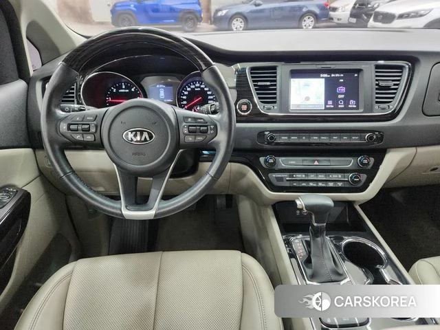 Kia The New Carnival id 4887354 из Кореи 17