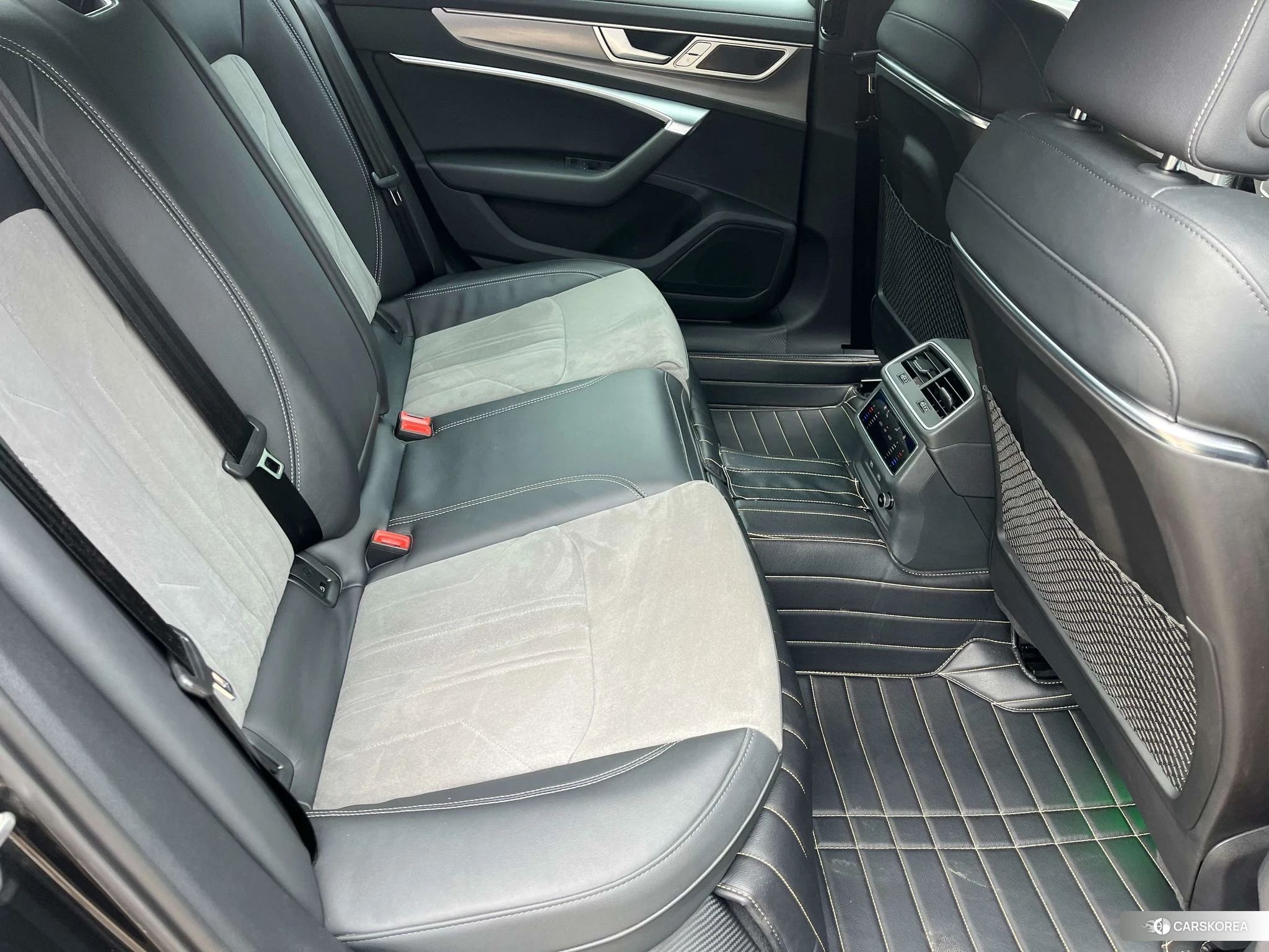 Audi A6L id 4467837 из Китая 13