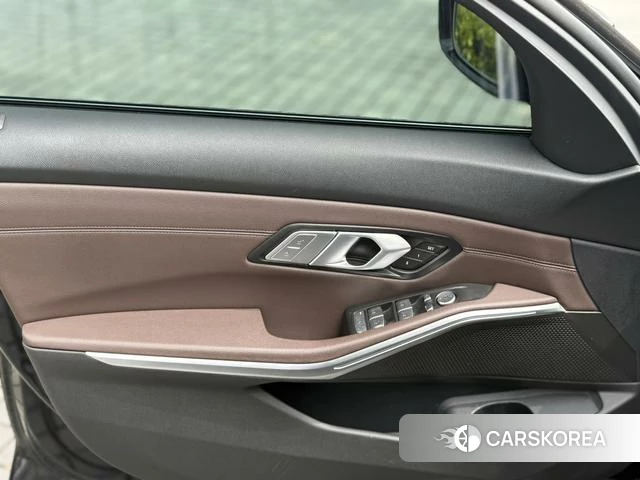BMW 3 series id 4271516 из Китая 13