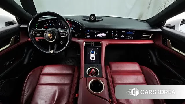 Porsche Taycan id 3630553 из Кореи 17