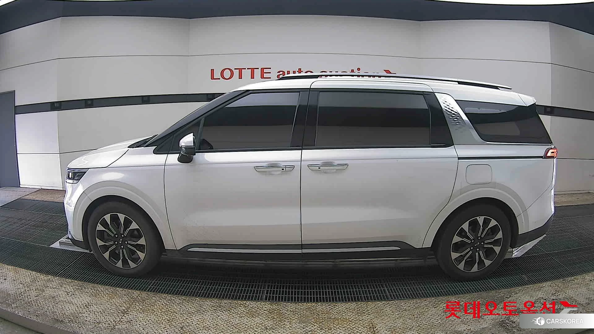 Kia Carnival id 3888395 из Кореи 33