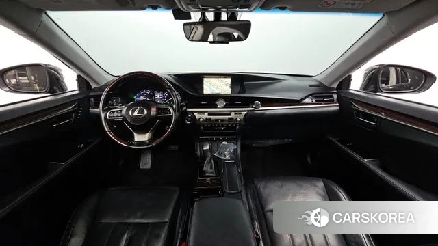 Lexus New ES300h id 3666967 из Кореи 17