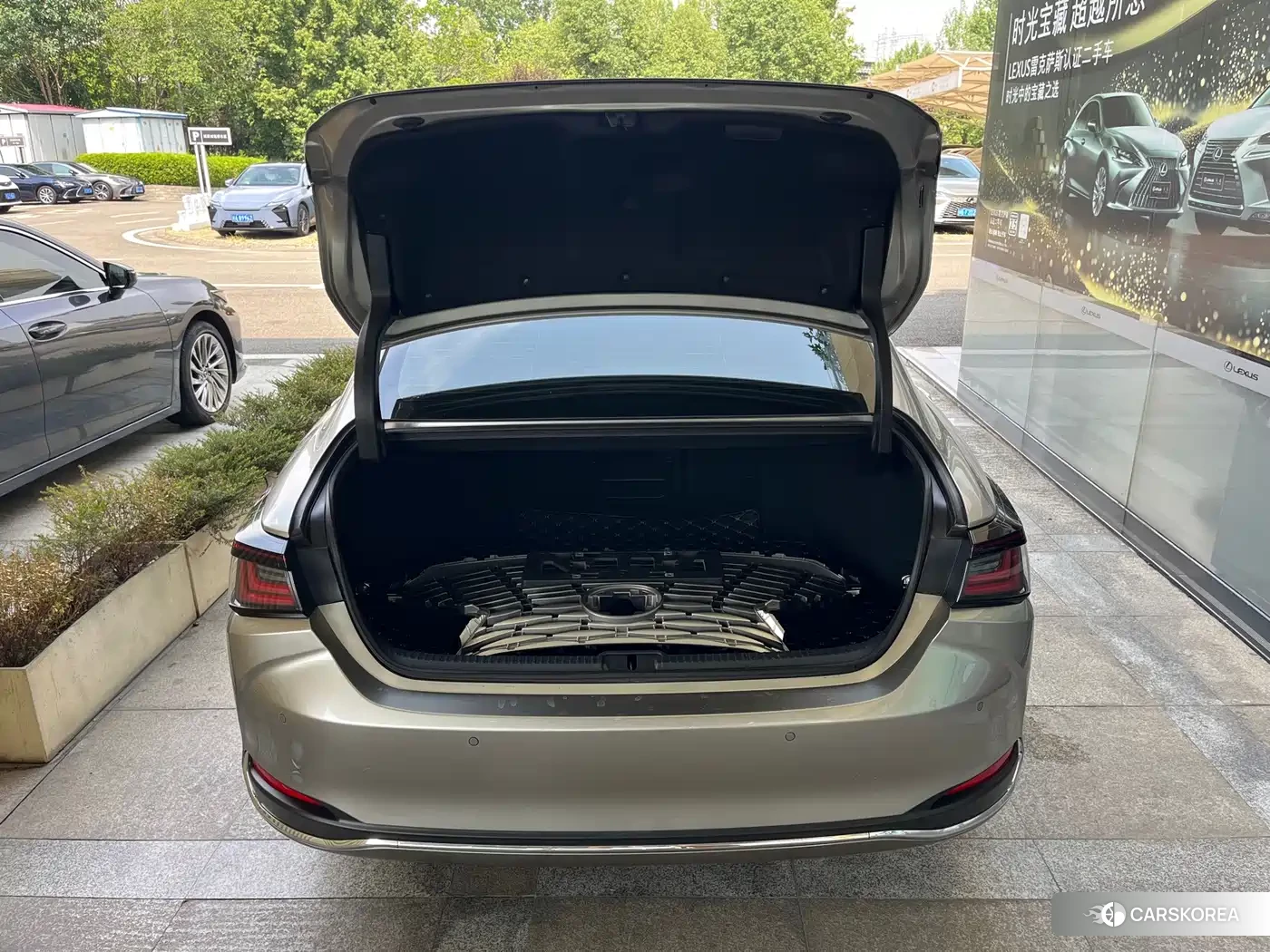 Lexus ES id 4644614 из Китая 14