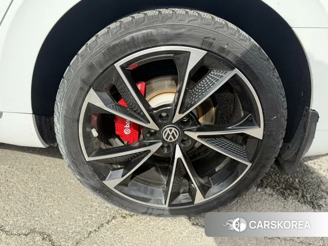 Volkswagen CC id 4255849 из Китая 21