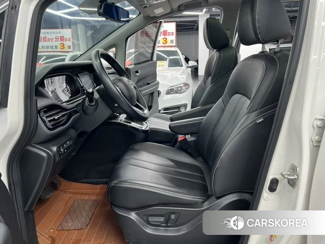 GAC Trumpchi Trumpchi M6 id 4208210 из Китая 16