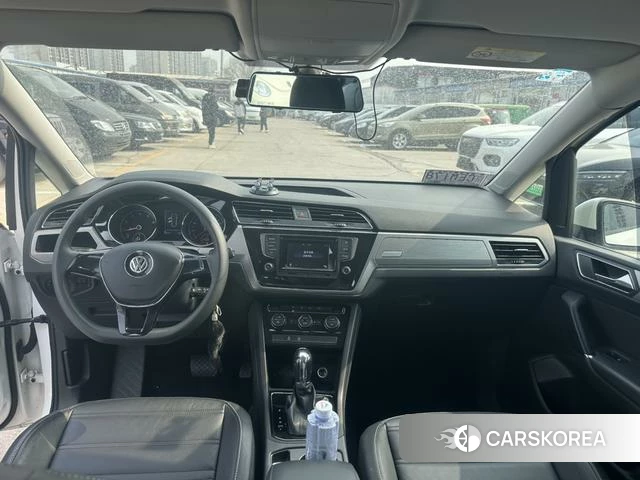 Volkswagen Touran L id 4209122 из Китая 14
