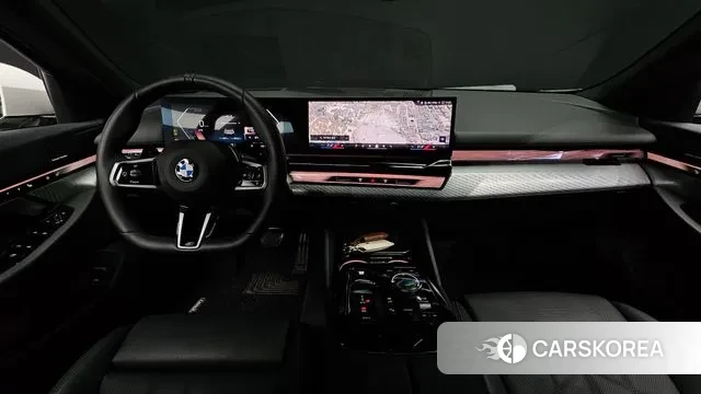 BMW 5 Series (G60) id 3609968 из Кореи 17