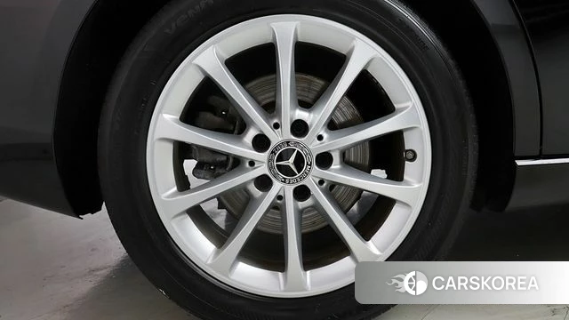 Mercedes-Benz A-Class W177 id 4338816 из Кореи 17