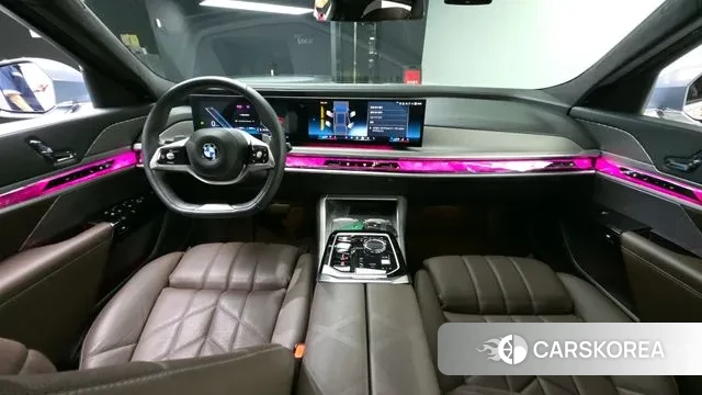 BMW 7 Series (G70) id 3058143 из Кореи 17