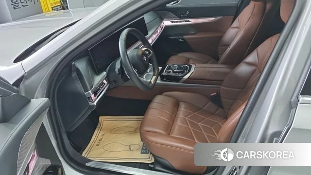 BMW 7 Series (G70) id 4603039 из Кореи 15