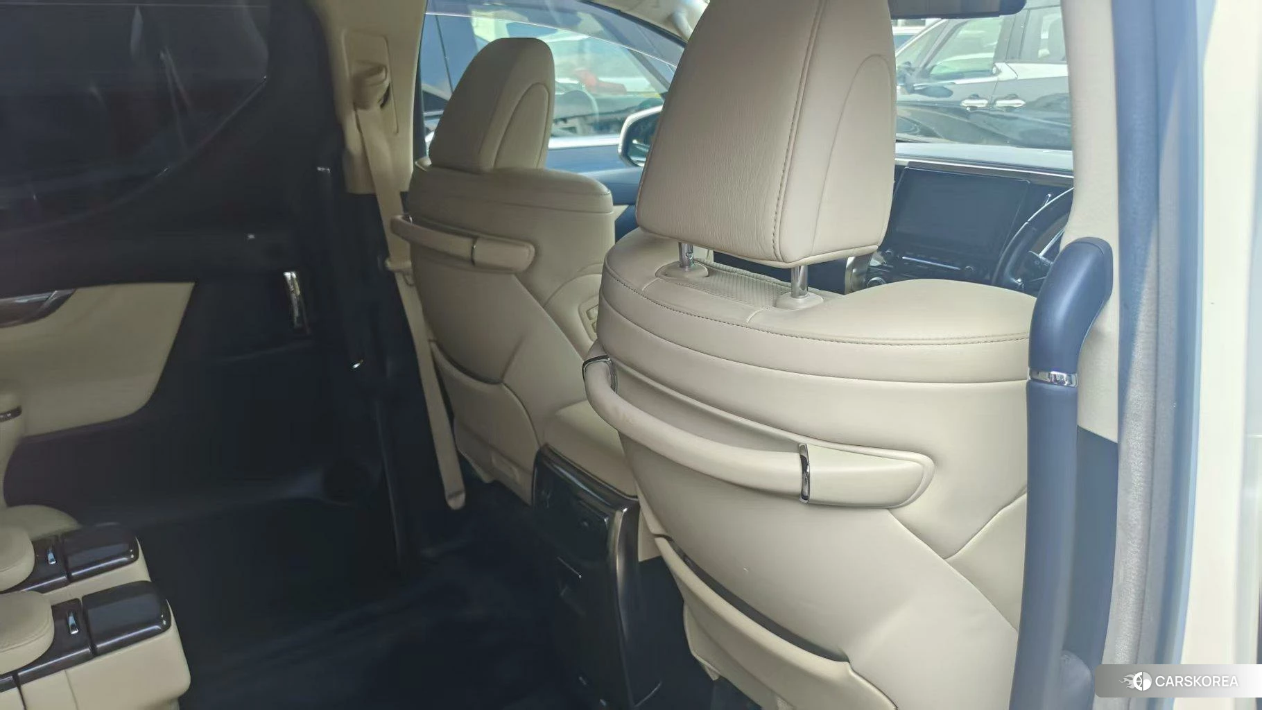 Toyota Elfa id 4467702 из Китая 7