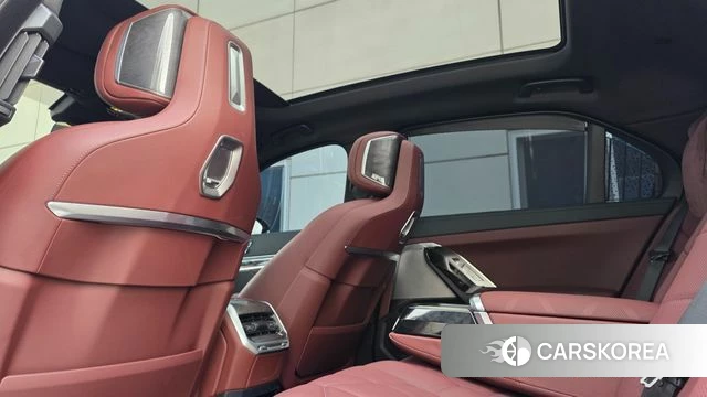 BMW 7 Series (G70) id 3876875 из Кореи 14