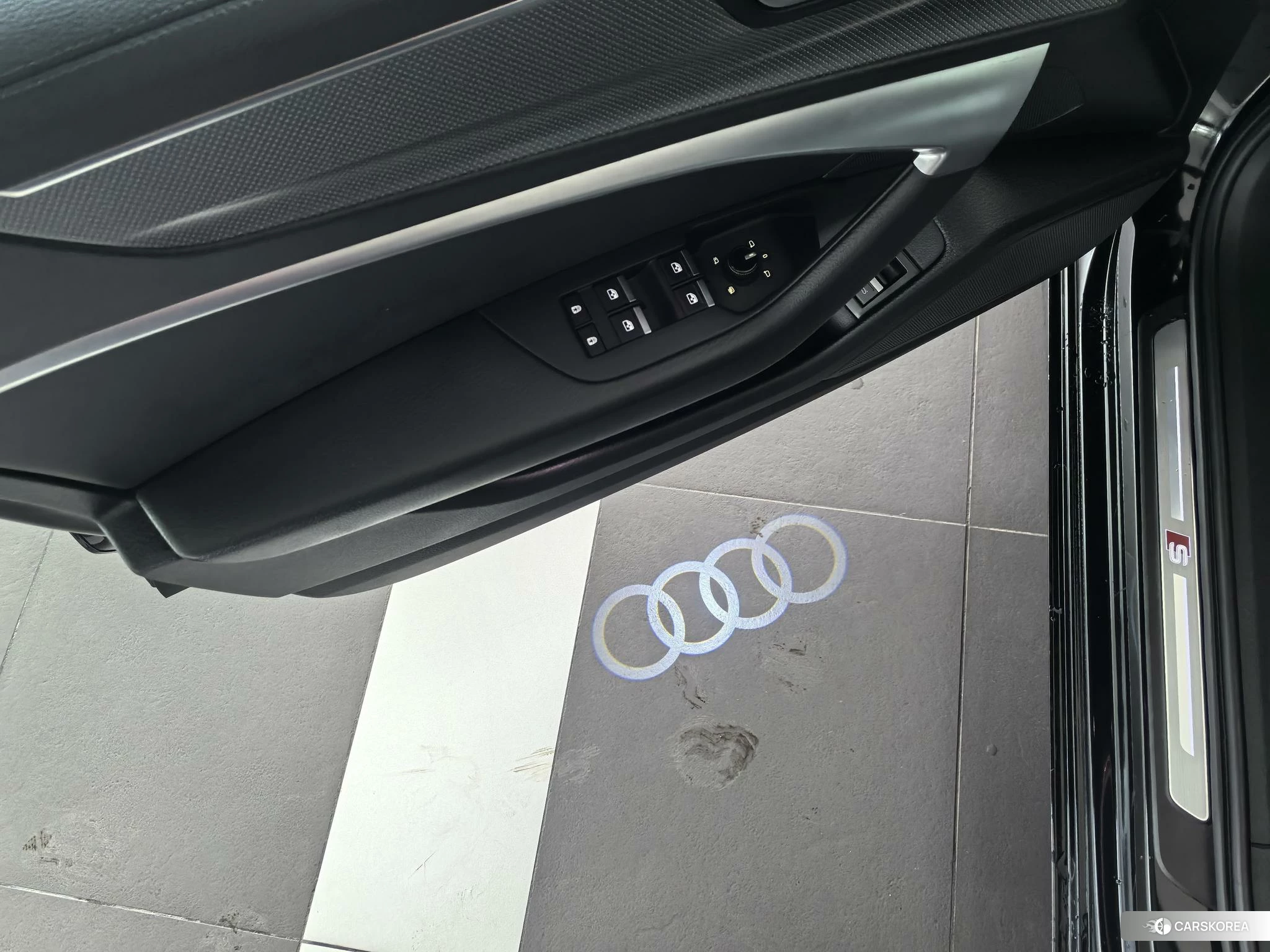 Audi A6L id 4461640 из Китая 14