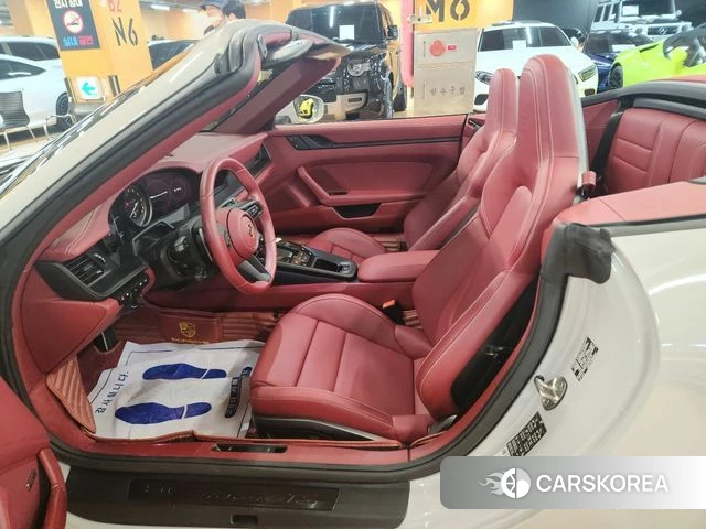 Porsche 911(992) id 4427768 из Кореи 17