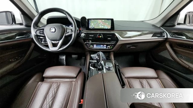 BMW 5 Series (G30) id 4390373 из Кореи 17