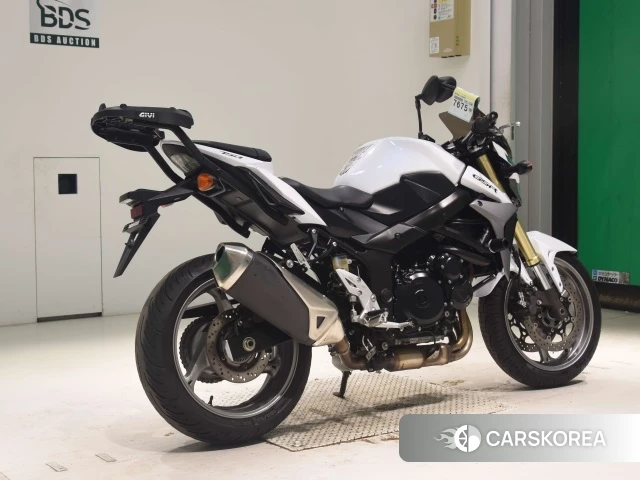 Проданный Suzuki GSR750 ABS 2013 из Японии, фото 2