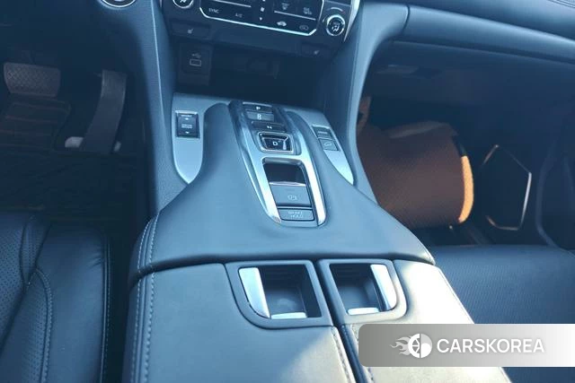 Honda Crown Road id 4279284 из Китая 14
