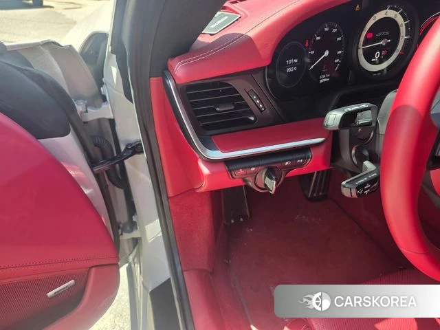 Porsche 911(992) id 3982032 из Кореи 11