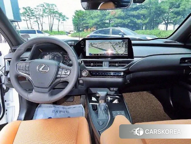 Lexus UX250h id 2978926 из Кореи 17