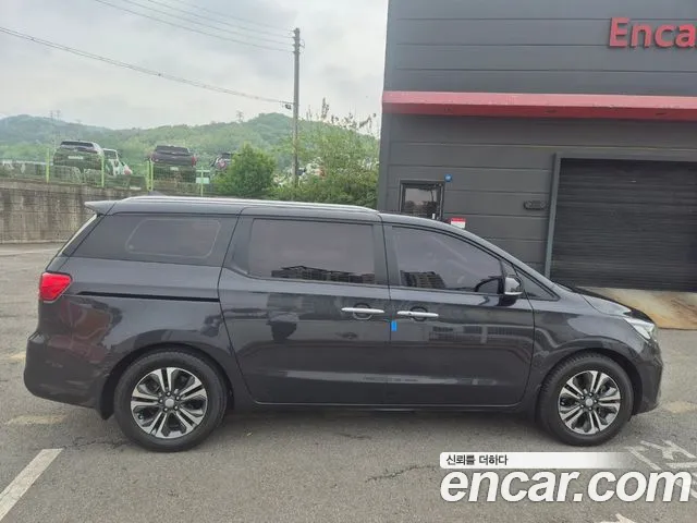 Kia The New Carnival id 2713876 из Кореи 17