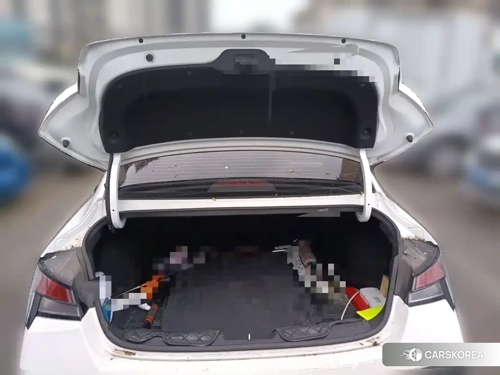 Hyundai Elantra id 4570322 из Китая 18