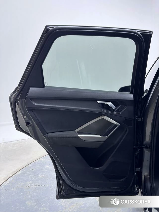 Audi Q3 id 4273777 из Китая 25