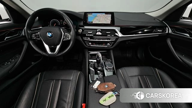BMW 5 Series (G30) id 3861238 из Кореи 17
