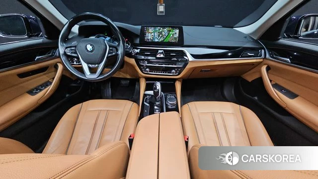 BMW 5 Series (G30) id 4246252 из Кореи 17