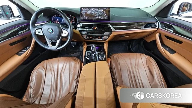 BMW 5 Series (G30) id 3898833 из Кореи 17