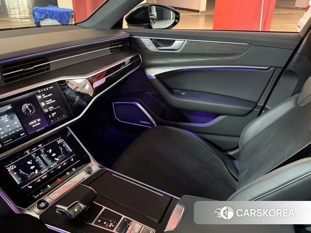 Audi A6L id 4207104 из Китая 14