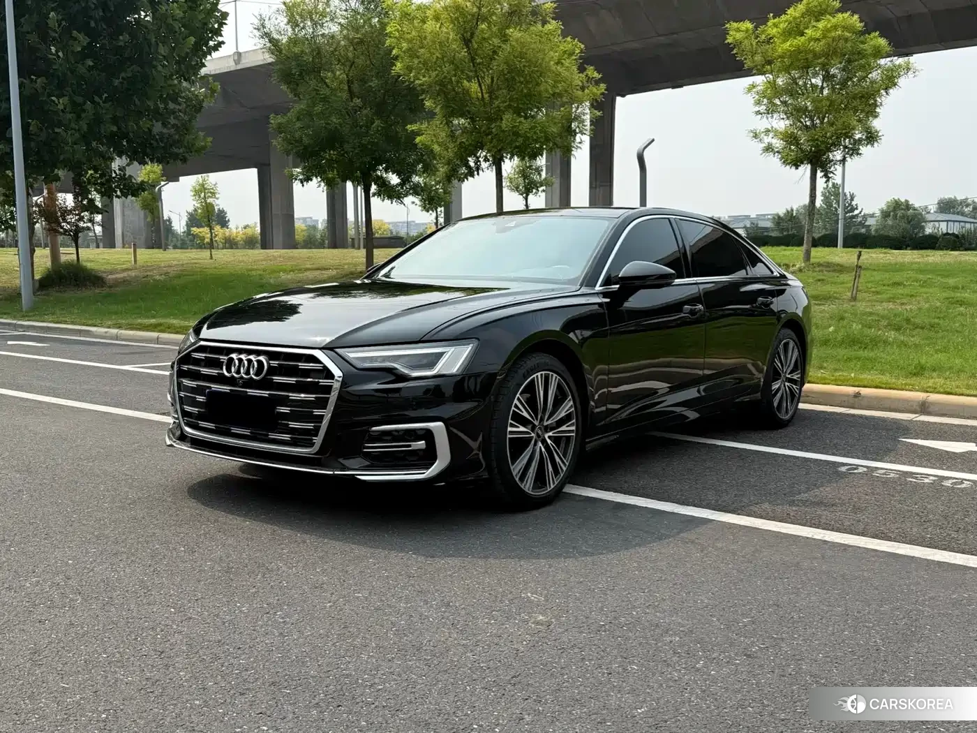 Audi A6L id 4539482 из Китая 7