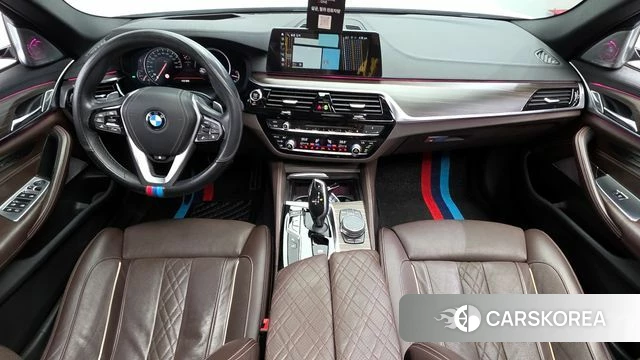 BMW 5 Series (G30) id 3937169 из Кореи 17