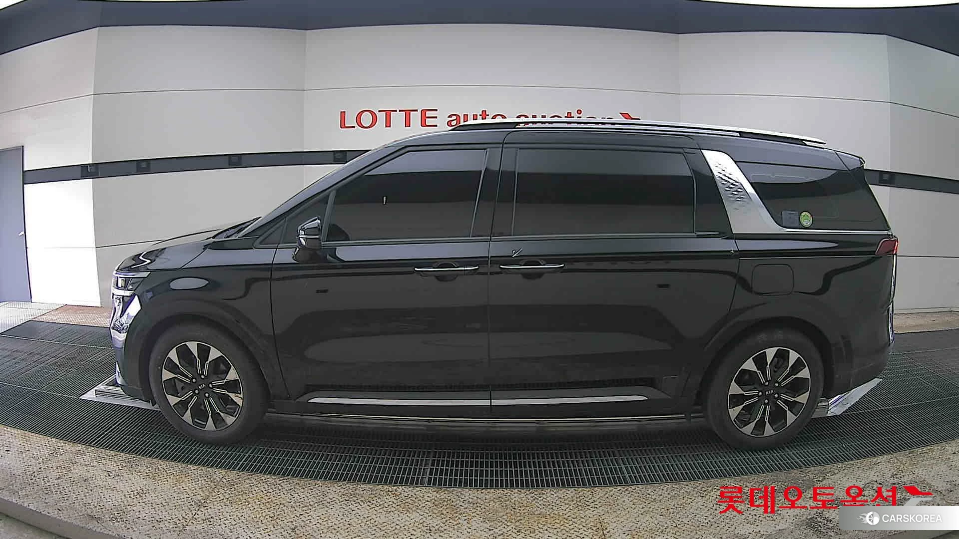 Kia Carnival id 3888374 из Кореи 34