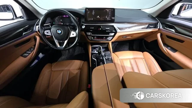 BMW 5 Series (G30) id 3468798 из Кореи 17