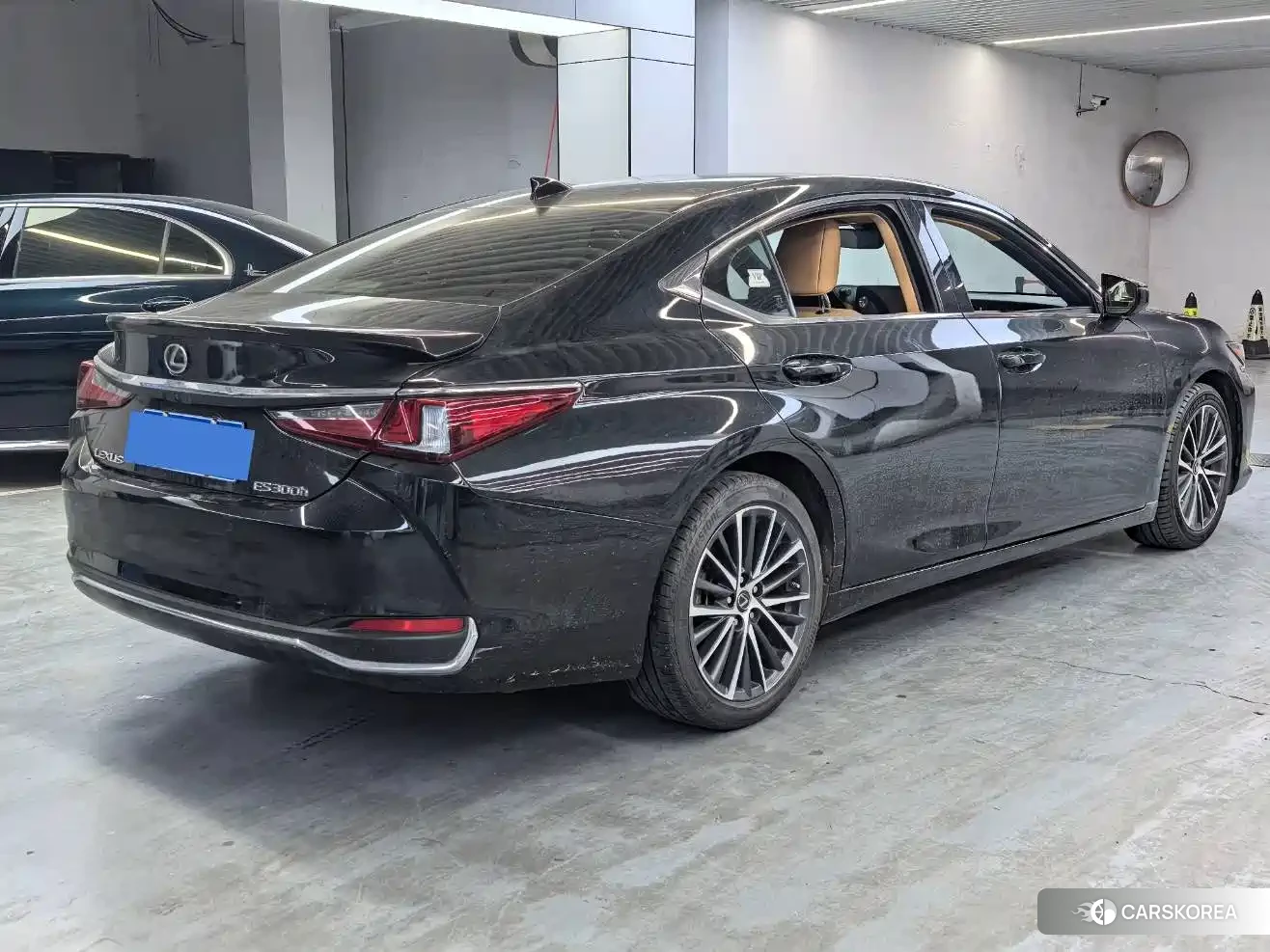 Lexus ES id 4570385 из Китая 7