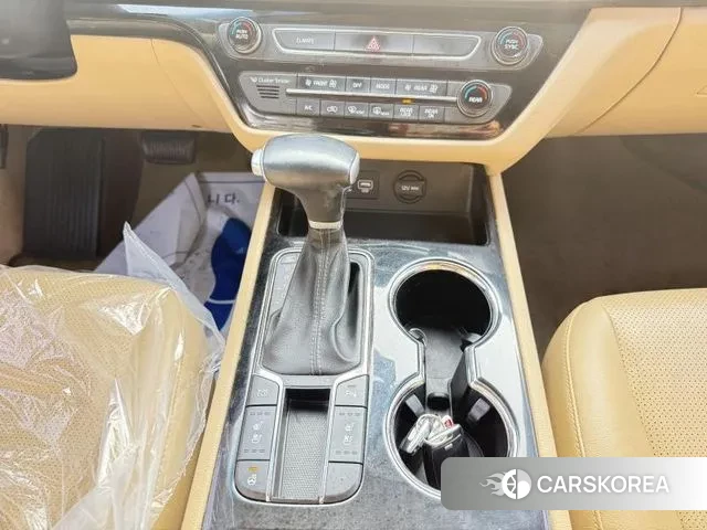 Kia The New Carnival id 3608136 из Кореи 16