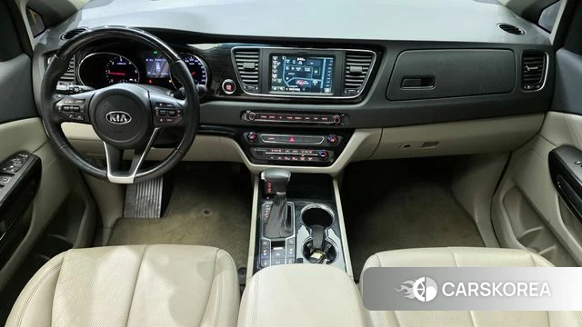 Kia The New Carnival id 3879458 из Кореи 17