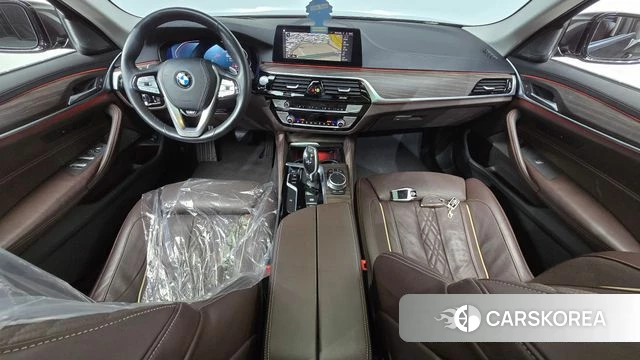 BMW 5 Series (G30) id 3898984 из Кореи 17