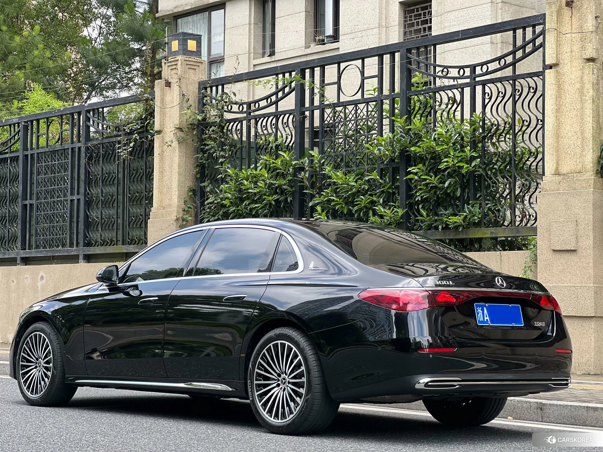 Mercedes-Benz E-class id 4455444 из Китая 17