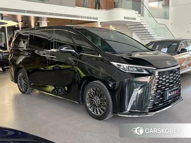Lexus LM id 4026793 из Китая 22