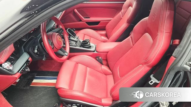 Porsche 911(992) id 4225072 из Кореи 17