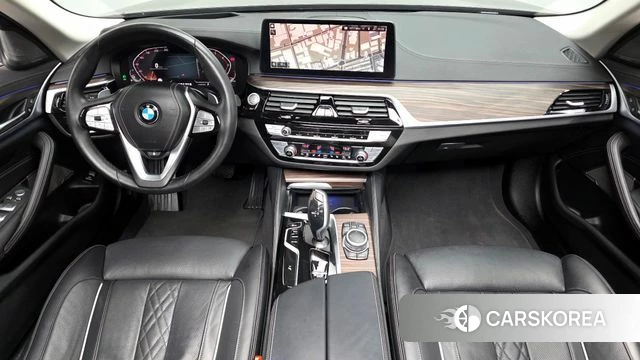 BMW 5 Series (G30) id 3923115 из Кореи 17