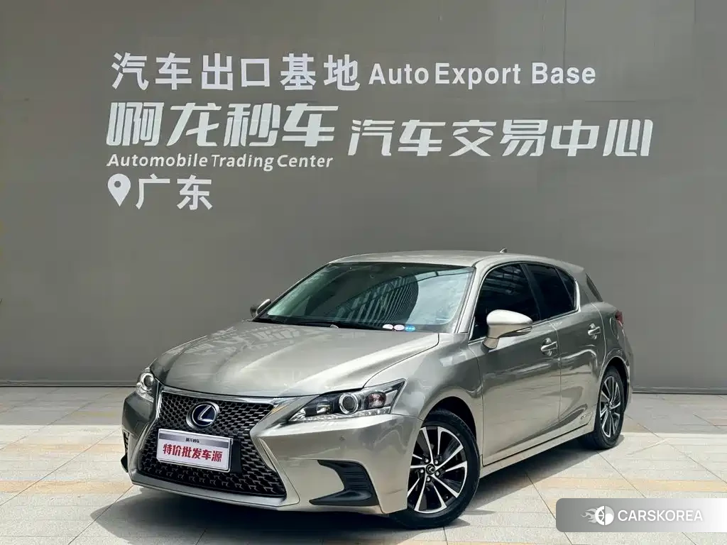 Lexus CT id 4679602 из Китая 10