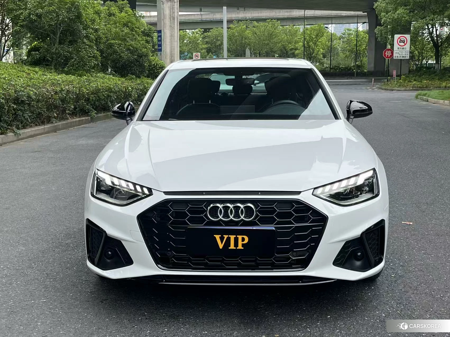 Audi A4L id 4420898 из Китая 10